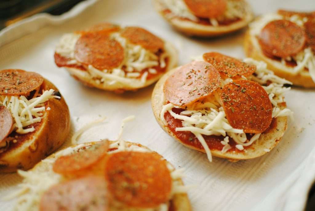 Bagel Pizzas | Easy Lunches for Toddlers